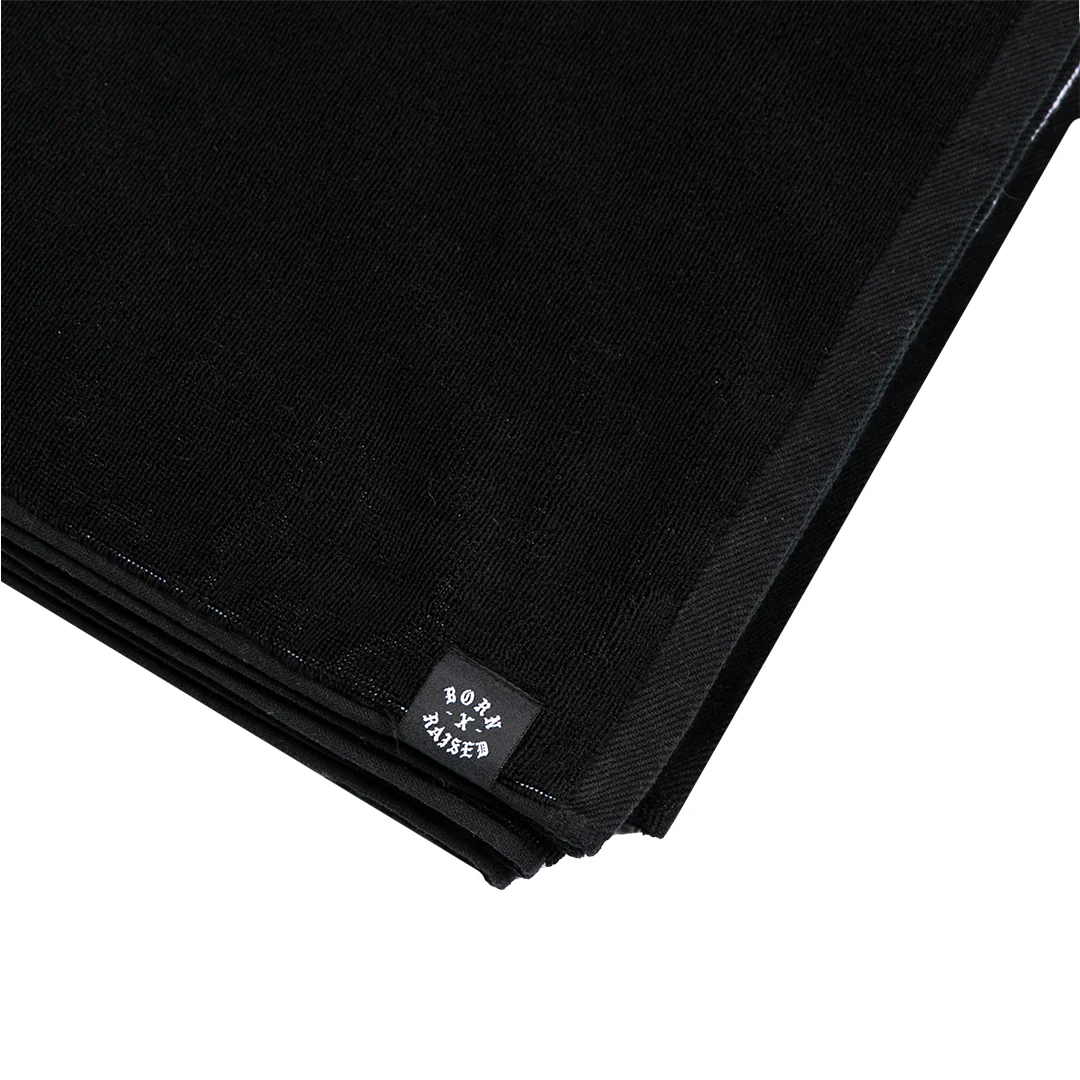 CHINGA BEACH TOWEL: BLACK - Image 3